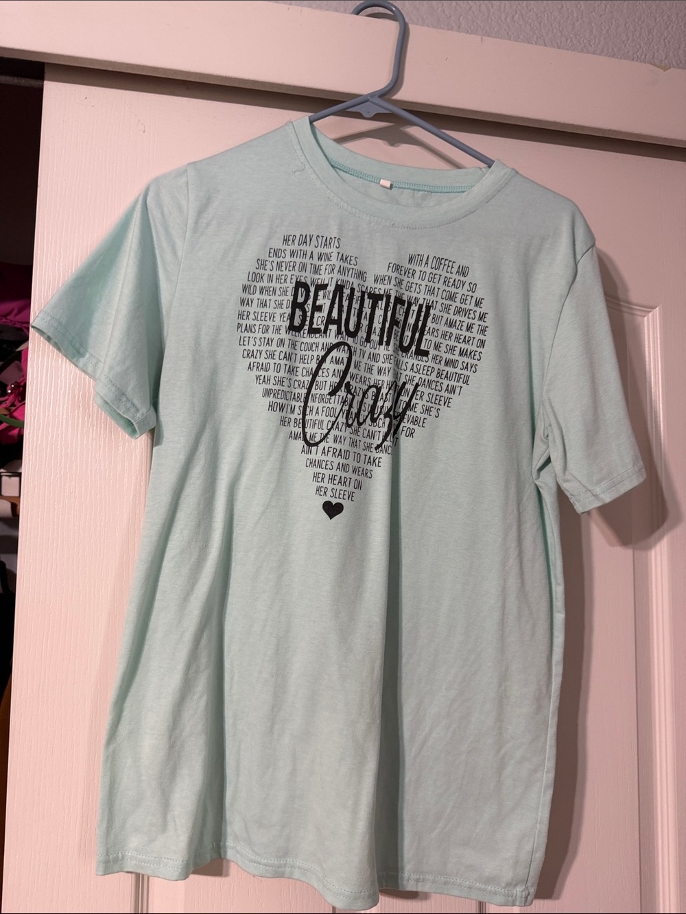 Size M Luke Combs Beautiful Crazy Tee Shirt-